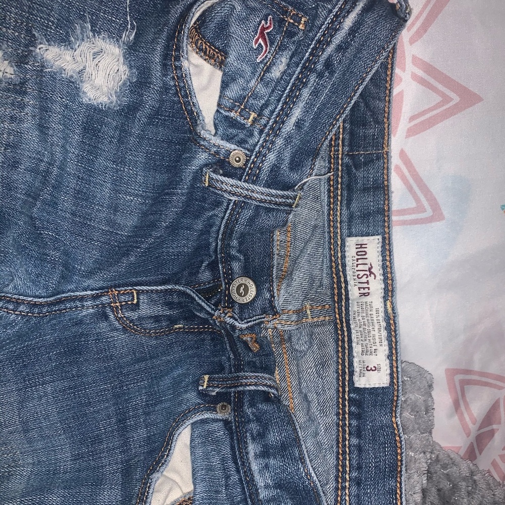Hollister jeans size 3